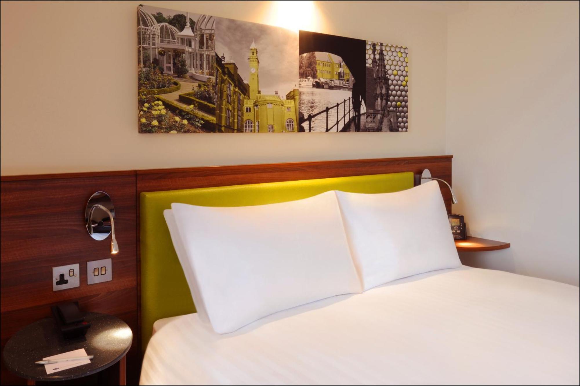 Hampton By Hilton Birmingham Broad Street Hotel Exterior photo