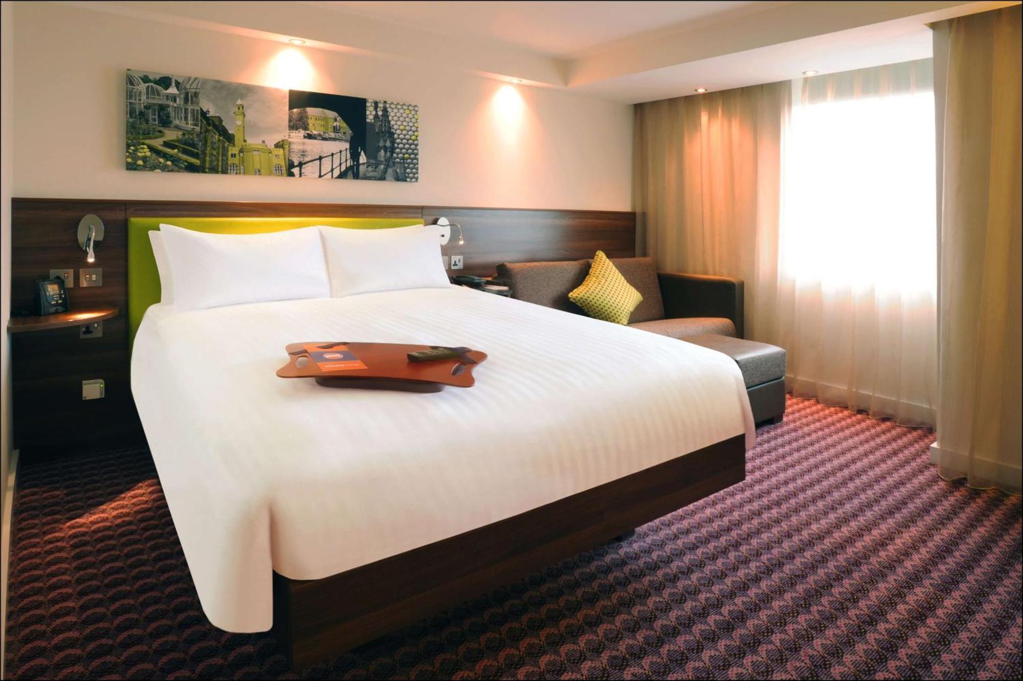 Hampton By Hilton Birmingham Broad Street Hotel Exterior photo
