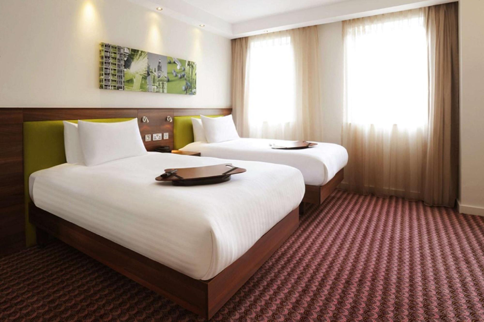 Hampton By Hilton Birmingham Broad Street Hotel Exterior photo