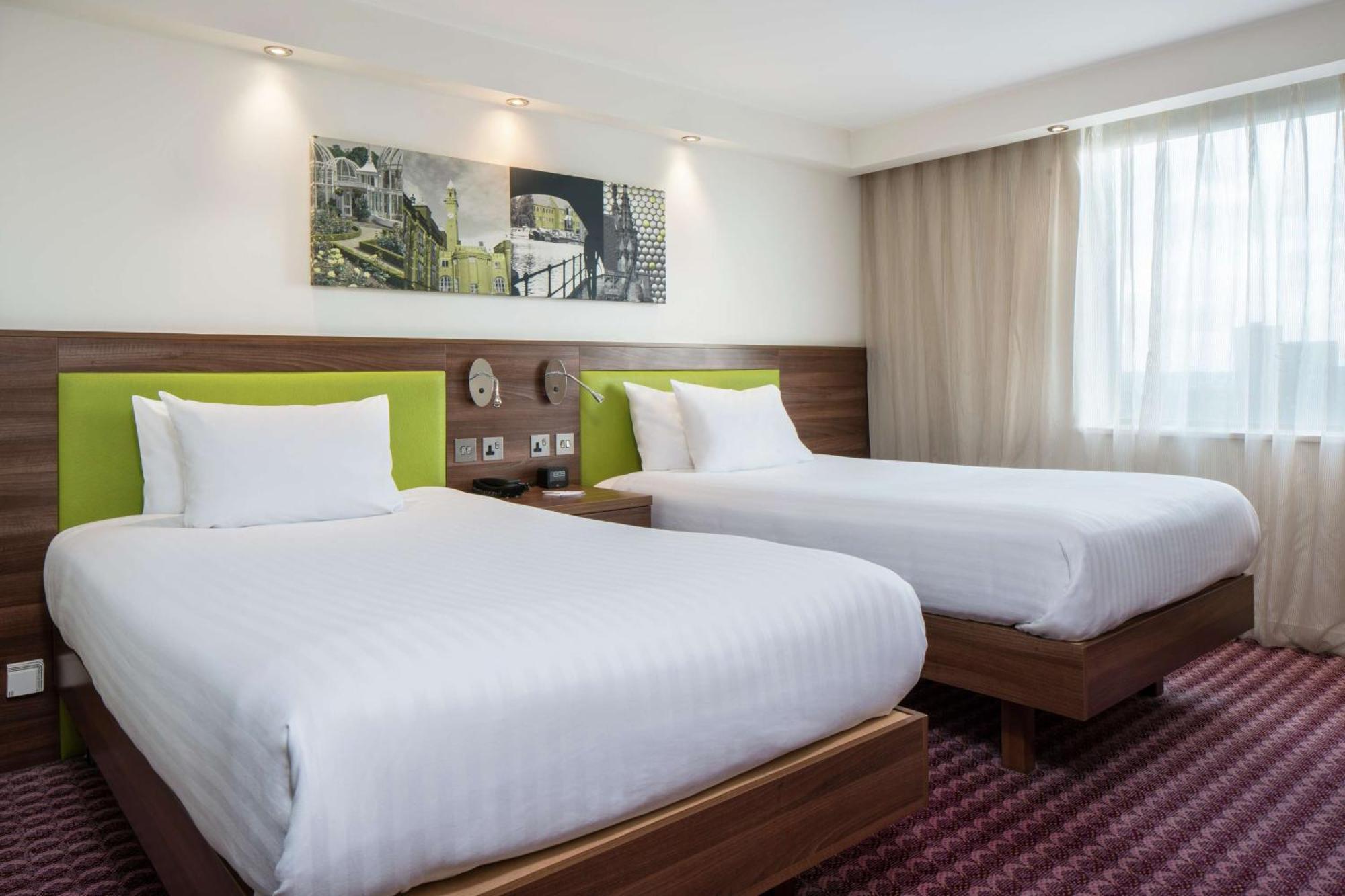 Hampton By Hilton Birmingham Broad Street Hotel Exterior photo