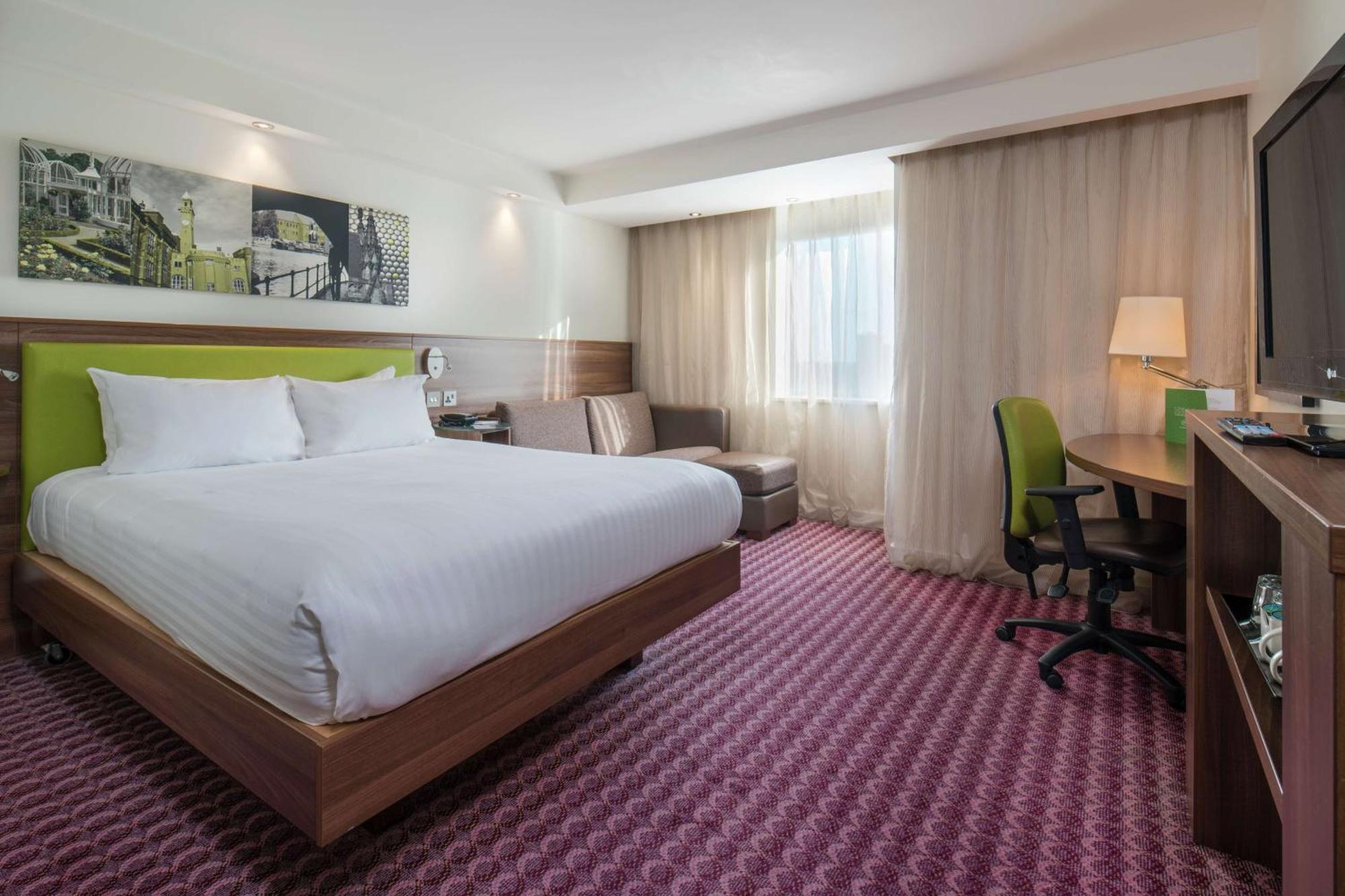 Hampton By Hilton Birmingham Broad Street Hotel Exterior photo