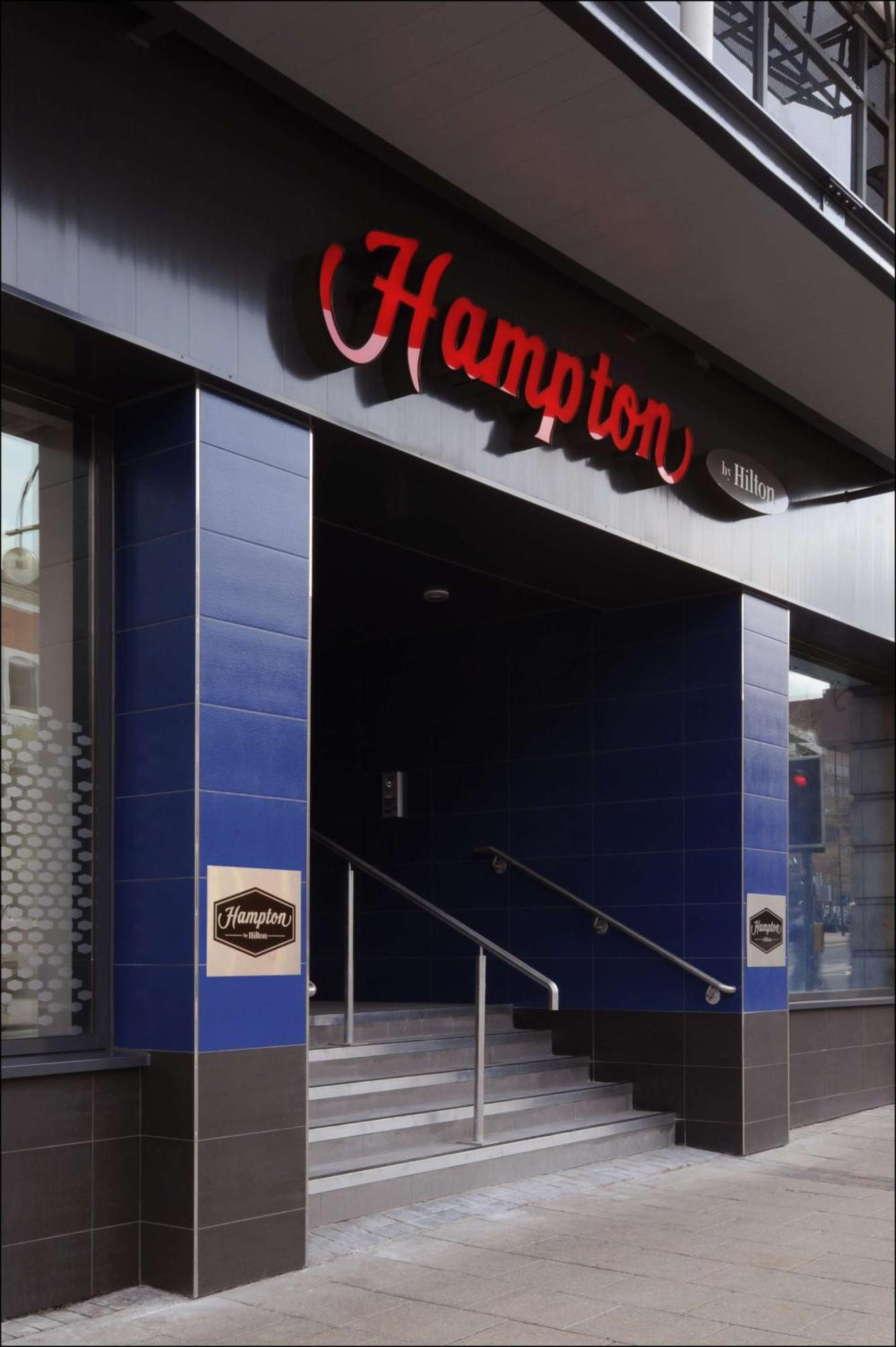 Hampton By Hilton Birmingham Broad Street Hotel Exterior photo