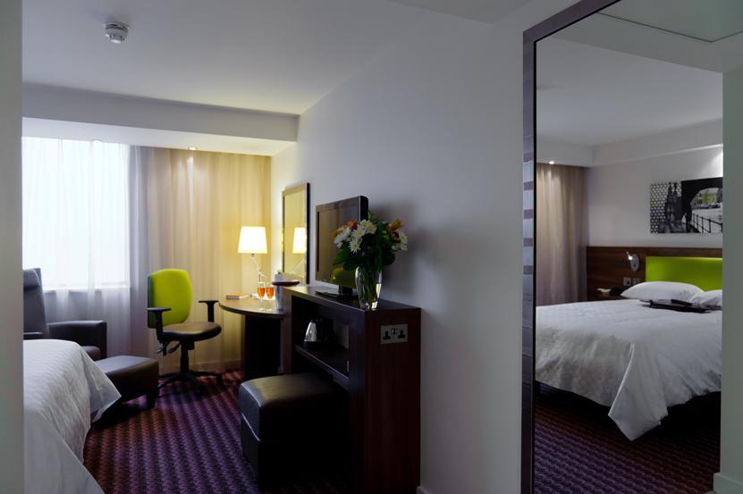 Hampton By Hilton Birmingham Broad Street Hotel Exterior photo